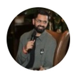 Priyam Jha headshot